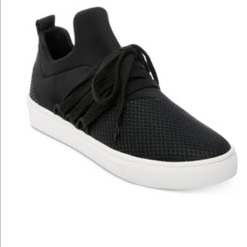 BRAND-NEW! Steve Madden Lancer Sneaker